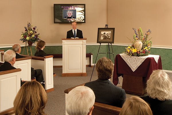 Difference Between A Funeral Service And A Memorial Service