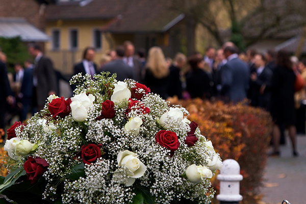 funeral-outside