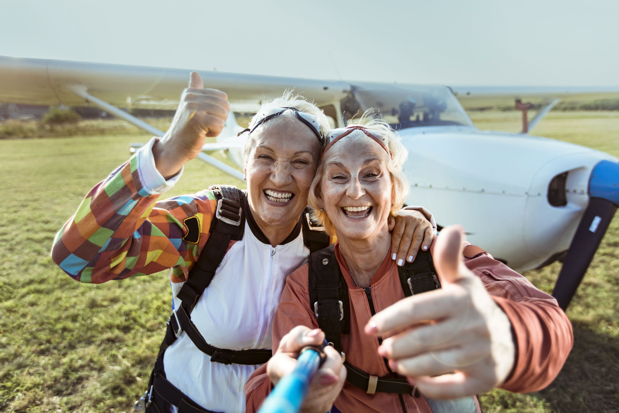 selfie-airplane-skydiving