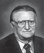 Obituary photo of LaVern Honomichl, Hutchinson, KS