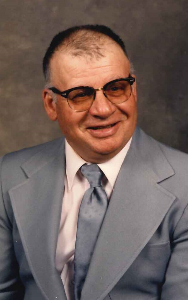 Obituary photo of Howard New, Osawatomie-KS